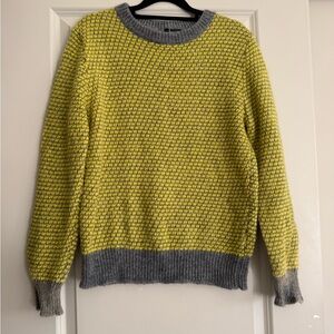 United Colors Of Benetton Yellow and Gray Crewneck Sweater | Size Small